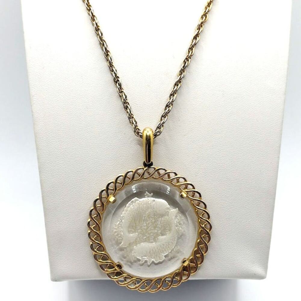 Trifari Pisces  Zodiac Symbol Glass Intaglio Cameo Necklace 22”